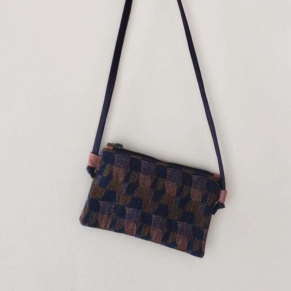 Sac pochette bandoulière jacquard abstrait2 marine